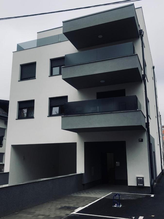 Jacuzzi Apartment Code 96 Zagreb Exterior photo